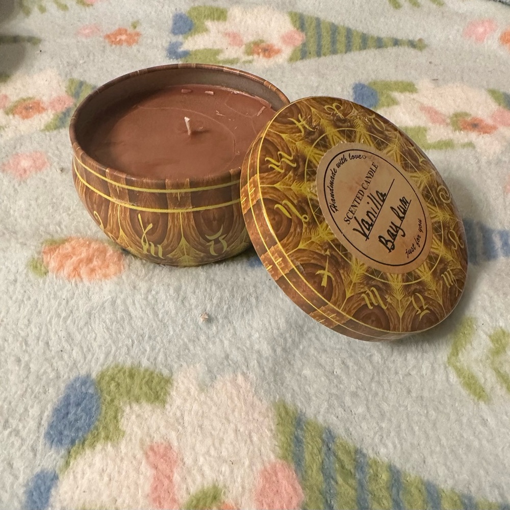 Candles - Picture 5 of 16